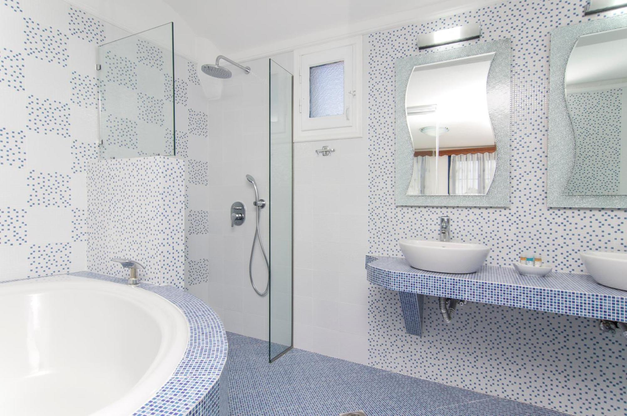 White & Blue Apartment Perivolos  Room photo
