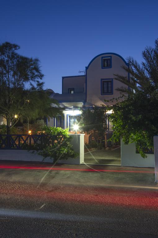 White & Blue Apartment Perivolos  Exterior photo